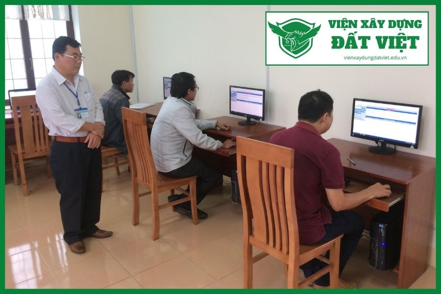 thi-chung-chi-quan-ly-du-an-co-kho-khong